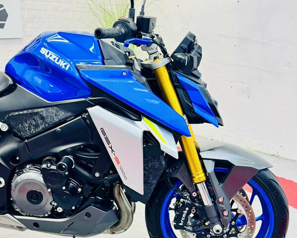 Синий Сузуки GSX-S 1000, объемом двигателя 1 л и пробегом 25 тыс. км за 11300 $, фото 21 на Automoto.ua