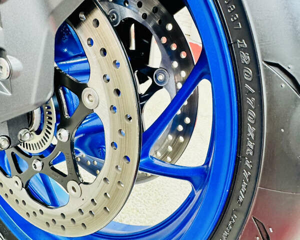 Синий Сузуки GSX-S 1000, объемом двигателя 1 л и пробегом 25 тыс. км за 11300 $, фото 14 на Automoto.ua