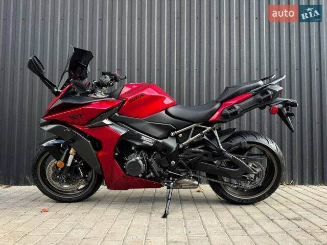 Красный Сузуки GSX-S 1000GT, объемом двигателя 1 л и пробегом 11 тыс. км за 12800 $, фото 3 на Automoto.ua