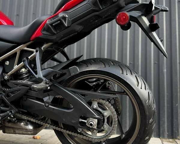 Красный Сузуки GSX-S 1000GT, объемом двигателя 1 л и пробегом 11 тыс. км за 12800 $, фото 1 на Automoto.ua