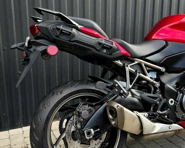 Красный Сузуки GSX-S 1000GT, объемом двигателя 1 л и пробегом 11 тыс. км за 12800 $, фото 5 на Automoto.ua