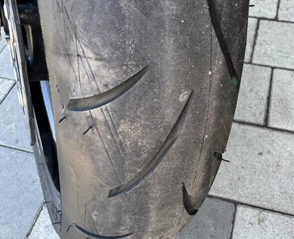 Черный Сузуки GSX-S 750, объемом двигателя 0.75 л и пробегом 10 тыс. км за 9700 $, фото 11 на Automoto.ua