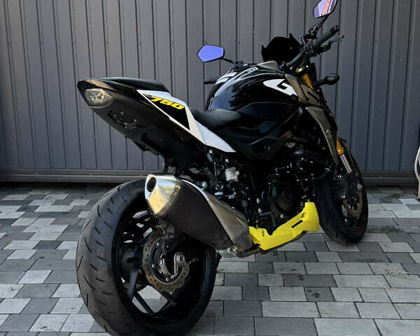 Черный Сузуки GSX-S 750, объемом двигателя 0.75 л и пробегом 10 тыс. км за 9700 $, фото 3 на Automoto.ua