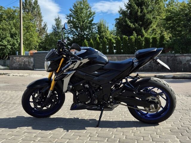 Сузукі GSX-S 750, об'ємом двигуна 0.75 л та пробігом 0 тис. км за 8350 $, фото 4 на Automoto.ua