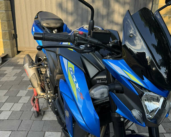 Синий Сузуки GSX-S 750, объемом двигателя 0.75 л и пробегом 1 тыс. км за 10200 $, фото 10 на Automoto.ua