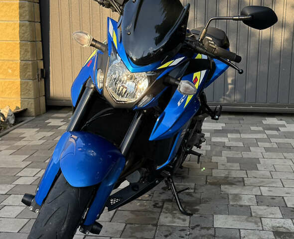 Синий Сузуки GSX-S 750, объемом двигателя 0.75 л и пробегом 1 тыс. км за 10200 $, фото 4 на Automoto.ua