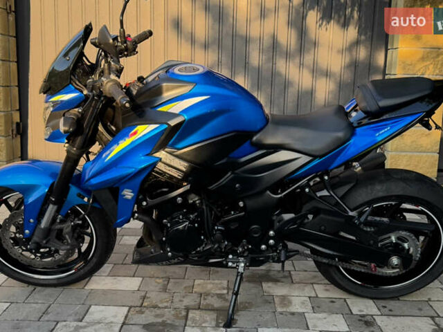 Синий Сузуки GSX-S 750, объемом двигателя 0.75 л и пробегом 1 тыс. км за 10200 $, фото 2 на Automoto.ua