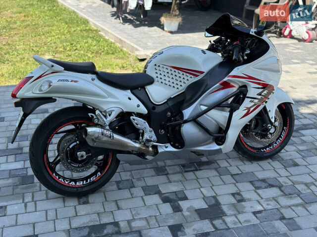 Белый Сузуки GSX 1300R Hayabusa, объемом двигателя 1.3 л и пробегом 38 тыс. км за 11000 $, фото 17 на Automoto.ua