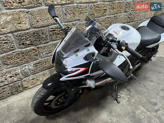 Сузуки GSX 250R, объемом двигателя 0.25 л и пробегом 1 тыс. км за 4500 $, фото 14 на Automoto.ua