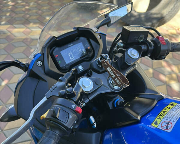 Серый Сузуки GSX 250R, объемом двигателя 0.25 л и пробегом 1 тыс. км за 3550 $, фото 11 на Automoto.ua