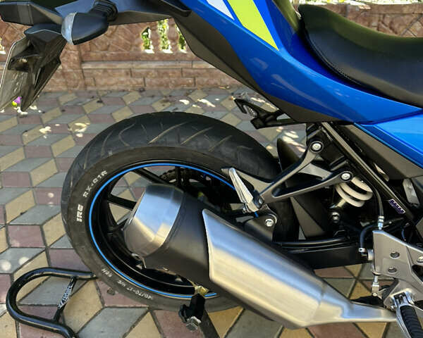 Серый Сузуки GSX 250R, объемом двигателя 0.25 л и пробегом 1 тыс. км за 3550 $, фото 3 на Automoto.ua