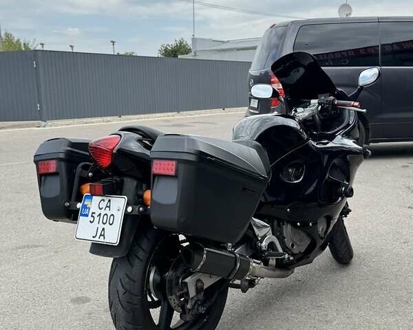Черный Сузуки GSX 600F, объемом двигателя 0.6 л и пробегом 61 тыс. км за 3650 $, фото 4 на Automoto.ua