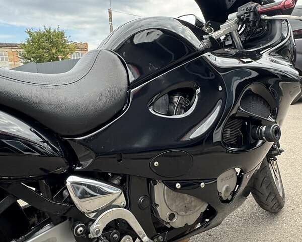 Черный Сузуки GSX 600F, объемом двигателя 0.6 л и пробегом 61 тыс. км за 3650 $, фото 12 на Automoto.ua