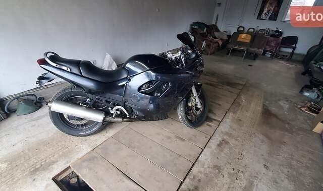 Сузуки GSX 600F, объемом двигателя 0.6 л и пробегом 0 тыс. км за 800 $, фото 6 на Automoto.ua