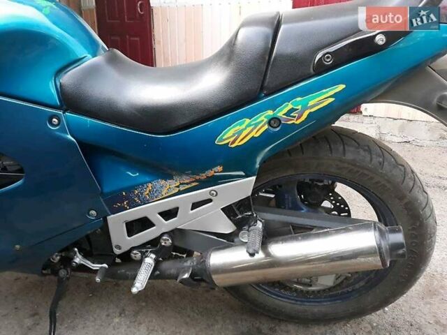 Сузуки GSX 600F, объемом двигателя 0 л и пробегом 200 тыс. км за 1000 $, фото 3 на Automoto.ua