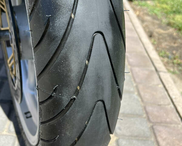 Желтый Сузуки GSX 600F, объемом двигателя 0.6 л и пробегом 27 тыс. км за 3500 $, фото 16 на Automoto.ua