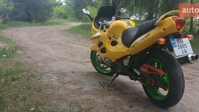 Сузуки GSX 600F 1999 в Остер на Automoto.ua Желтый Сузуки GSX 600F, объемом двигателя 0.6 л и пробегом 59 тыс. км за 2850 $, фото 3 на Automoto.ua