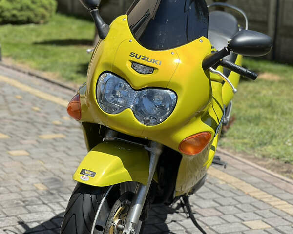Желтый Сузуки GSX 600F, объемом двигателя 0.6 л и пробегом 27 тыс. км за 3500 $, фото 2 на Automoto.ua