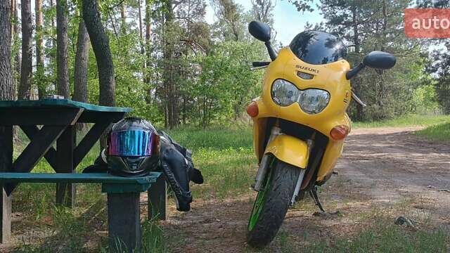 Сузуки GSX 600F 1999 в Остер на Automoto.ua Желтый Сузуки GSX 600F, объемом двигателя 0.6 л и пробегом 59 тыс. км за 2850 $, фото 1 на Automoto.ua
