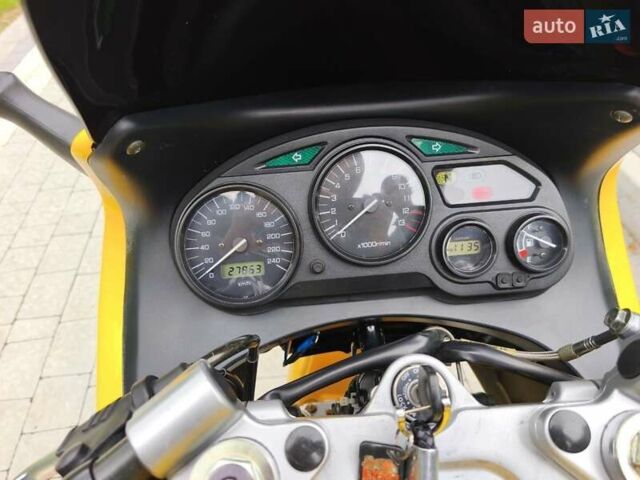 Желтый Сузуки GSX 600F, объемом двигателя 0.6 л и пробегом 27 тыс. км за 3700 $, фото 19 на Automoto.ua