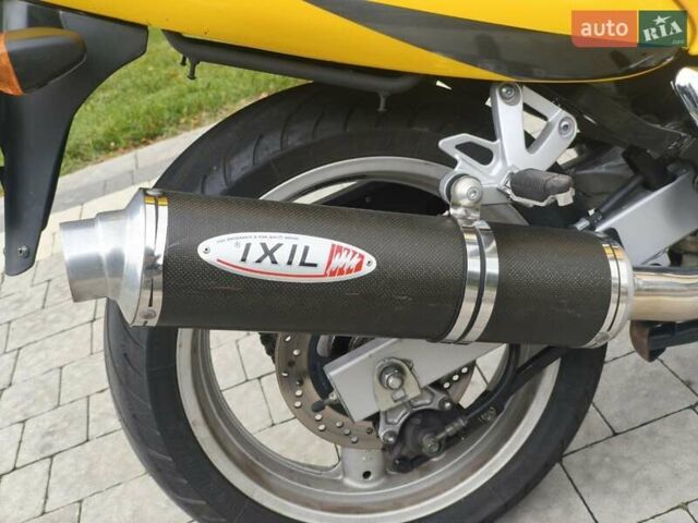 Желтый Сузуки GSX 600F, объемом двигателя 0.6 л и пробегом 27 тыс. км за 3700 $, фото 2 на Automoto.ua