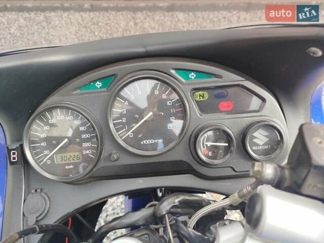 Синий Сузуки GSX 600F, объемом двигателя 0.6 л и пробегом 30 тыс. км за 3300 $, фото 6 на Automoto.ua