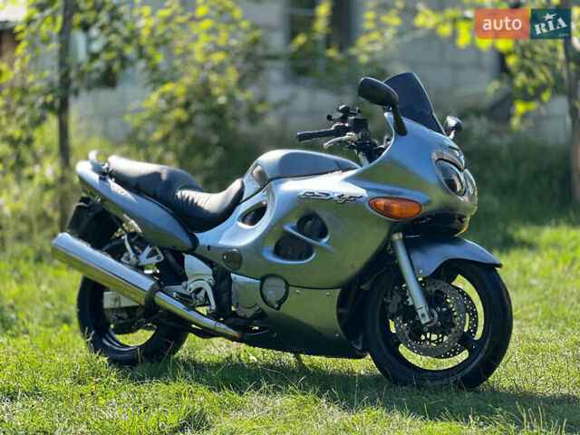 Серый Сузуки GSX 750F Katana, объемом двигателя 0.75 л и пробегом 60 тыс. км за 3100 $, фото 4 на Automoto.ua