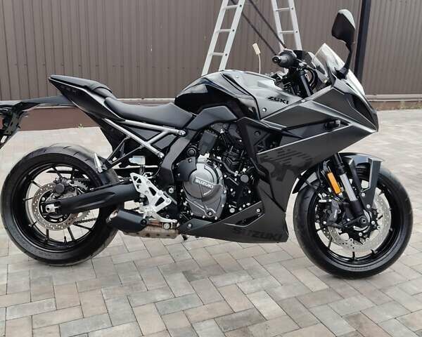 Черный Сузуки GSX 8S, объемом двигателя 0.78 л и пробегом 1 тыс. км за 11500 $, фото 9 на Automoto.ua