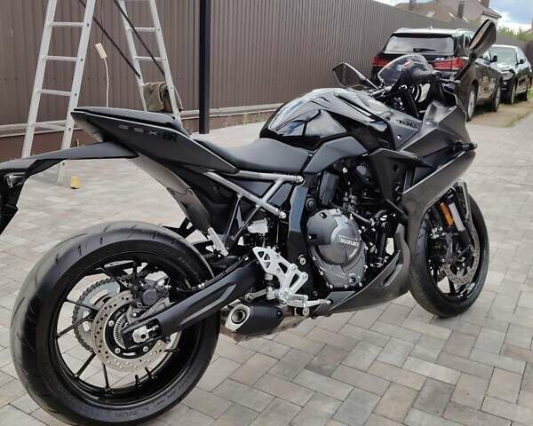 Черный Сузуки GSX 8S, объемом двигателя 0.78 л и пробегом 1 тыс. км за 11500 $, фото 3 на Automoto.ua