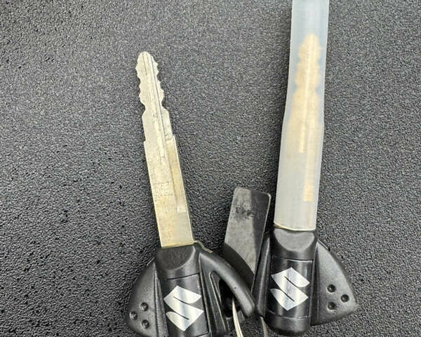 Сузукі GSX 8S, об'ємом двигуна 0 л та пробігом 1 тис. км за 9000 $, фото 11 на Automoto.ua