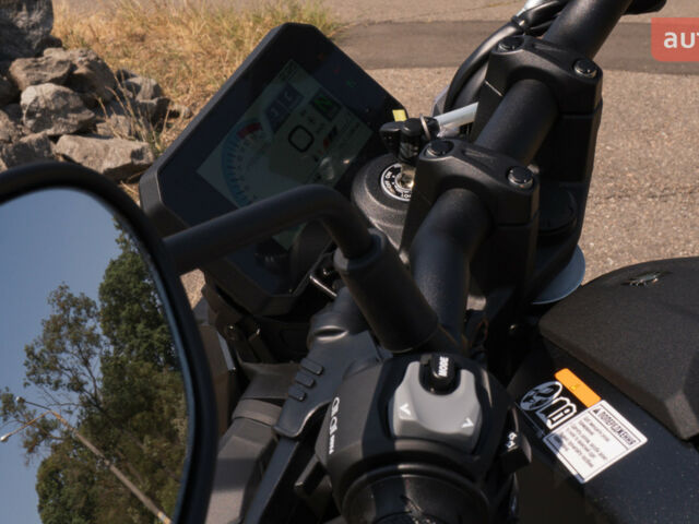 Сузуки GSX 8S, объемом двигателя 0.78 л и пробегом 0 тыс. км за 10630 $, фото 14 на Automoto.ua