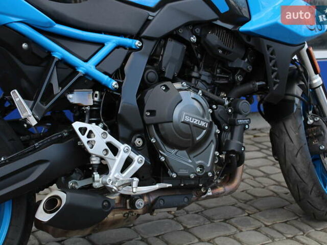Синий Сузуки GSX 8S, объемом двигателя 0.78 л и пробегом 3 тыс. км за 8400 $, фото 4 на Automoto.ua