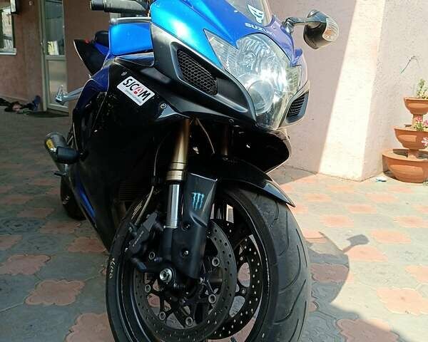 Синий Сузуки GSX R 600, объемом двигателя 0.6 л и пробегом 25 тыс. км за 5200 $, фото 2 на Automoto.ua