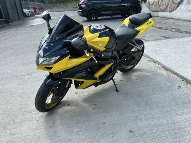 Сузуки GSX R 750, объемом двигателя 0.75 л и пробегом 0 тыс. км за 7800 $, фото 2 на Automoto.ua
