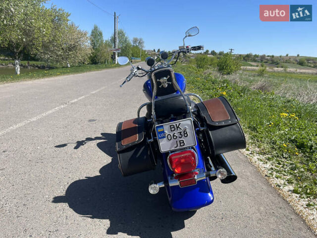 Синий Сузуки Intruder 1500, объемом двигателя 1.5 л и пробегом 40 тыс. км за 6500 $, фото 2 на Automoto.ua