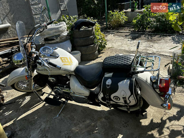 Білий Сузукі Intruder 400, об'ємом двигуна 0.4 л та пробігом 61 тис. км за 3900 $, фото 3 на Automoto.ua