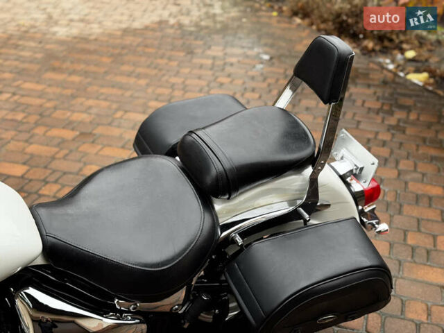 Білий Сузукі Intruder 400, об'ємом двигуна 0.4 л та пробігом 20 тис. км за 3500 $, фото 18 на Automoto.ua