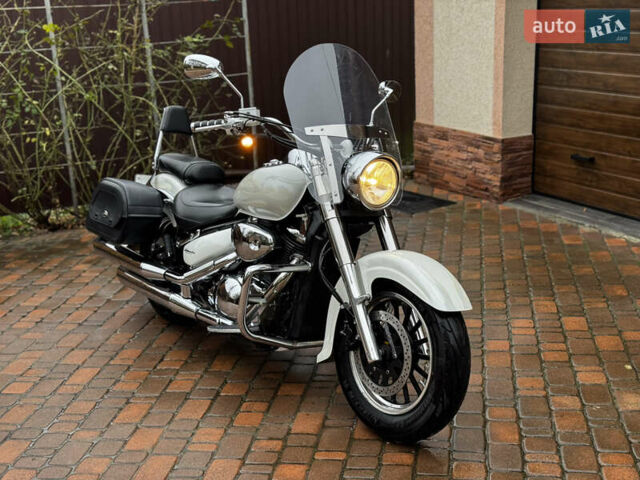Білий Сузукі Intruder 400, об'ємом двигуна 0.4 л та пробігом 20 тис. км за 3500 $, фото 1 на Automoto.ua