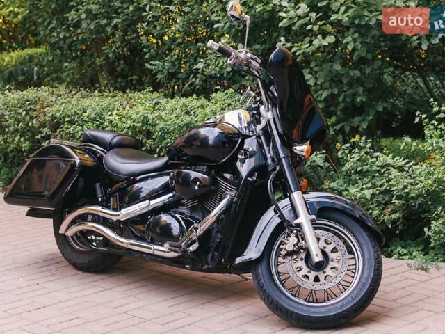 Черный Сузуки Intruder 400, объемом двигателя 0.4 л и пробегом 55 тыс. км за 4400 $, фото 3 на Automoto.ua