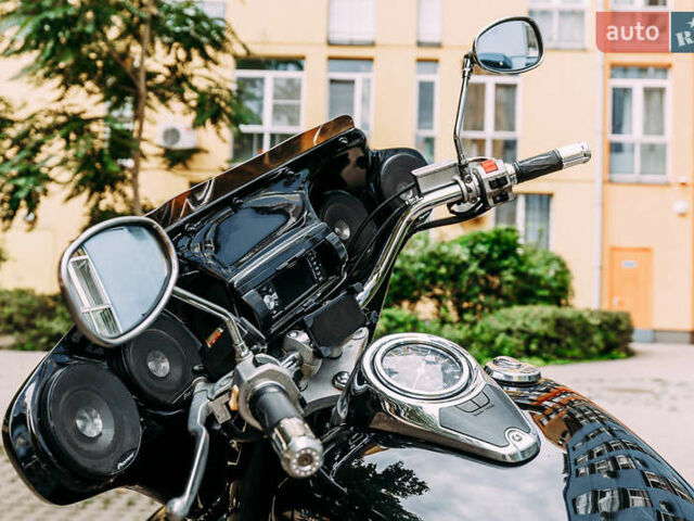 Черный Сузуки Intruder 400, объемом двигателя 0.4 л и пробегом 55 тыс. км за 4400 $, фото 14 на Automoto.ua