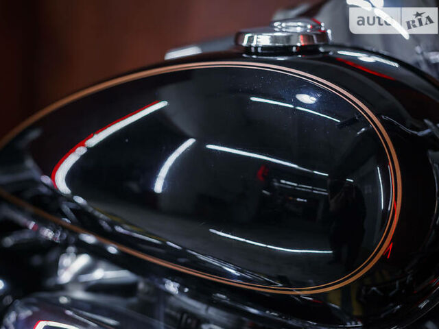 Черный Сузуки Intruder 400, объемом двигателя 0.4 л и пробегом 21 тыс. км за 4300 $, фото 8 на Automoto.ua