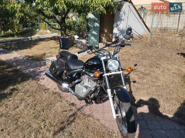 Сузуки Intruder 400, объемом двигателя 0 л и пробегом 9 тыс. км за 3000 $, фото 4 на Automoto.ua