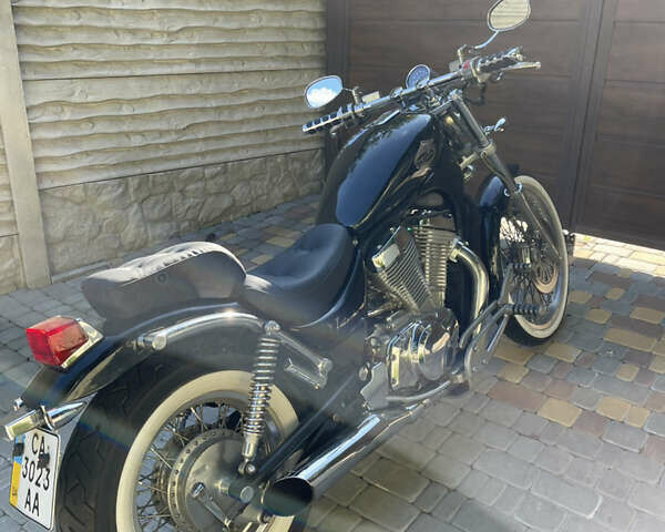 Сузуки Intruder 400 Classic, объемом двигателя 0 л и пробегом 37 тыс. км за 2500 $, фото 2 на Automoto.ua