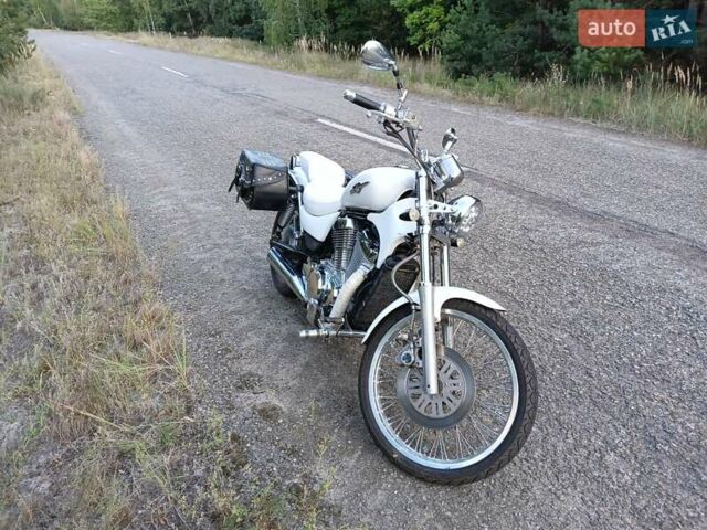 Белый Сузуки Intruder 800, объемом двигателя 0.8 л и пробегом 61 тыс. км за 3600 $, фото 6 на Automoto.ua