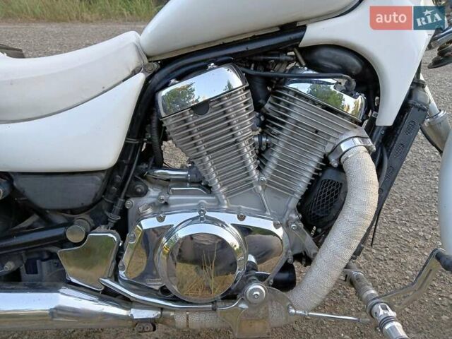 Белый Сузуки Intruder 800, объемом двигателя 0.8 л и пробегом 61 тыс. км за 3600 $, фото 1 на Automoto.ua