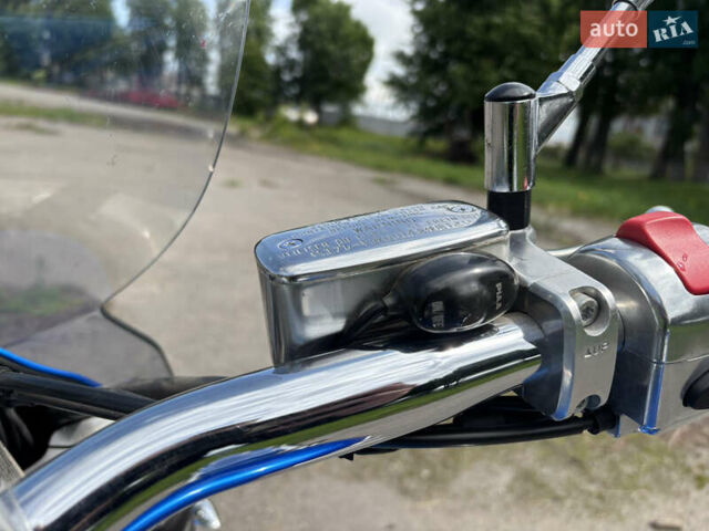 Синий Сузуки Intruder M 1800R, объемом двигателя 1.8 л и пробегом 28 тыс. км за 11500 $, фото 33 на Automoto.ua