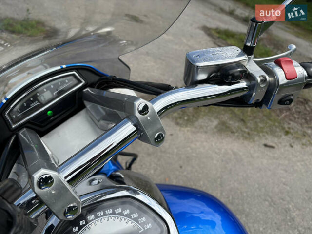 Синий Сузуки Intruder M 1800R, объемом двигателя 1.8 л и пробегом 28 тыс. км за 11500 $, фото 29 на Automoto.ua