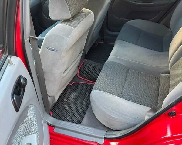 Красный Сузуки Reno, объемом двигателя 2 л и пробегом 183 тыс. км за 4000 $, фото 5 на Automoto.ua