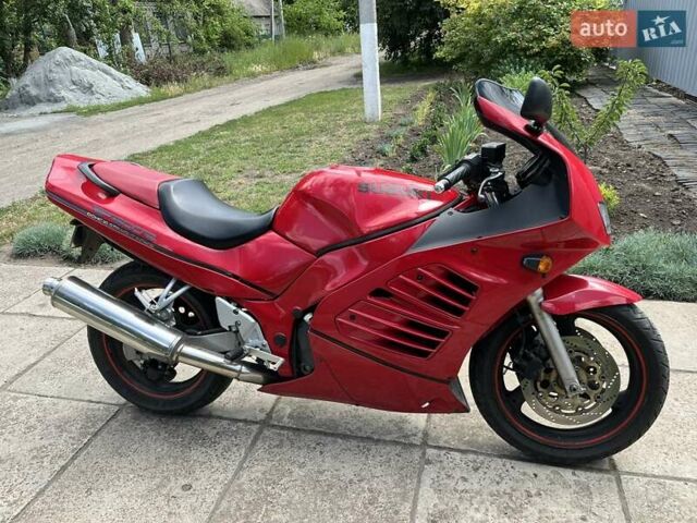 Красный Сузуки RF 600R, объемом двигателя 0.6 л и пробегом 35 тыс. км за 3000 $, фото 1 на Automoto.ua