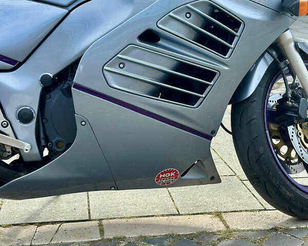 Серый Сузуки RF 600R, объемом двигателя 0.6 л и пробегом 79 тыс. км за 3500 $, фото 4 на Automoto.ua